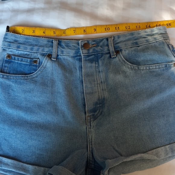 ♥️3 for $15♥️ Forever 21 Jean Shorts - Picture 5 of 8